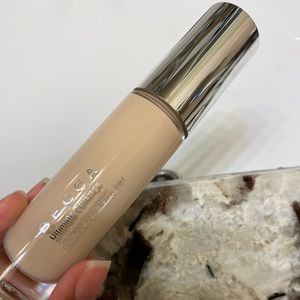 BECCA Ultimate Coverage 24H Foundation